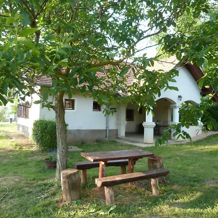 Gasthof Istvan Pince Vendeghaz Zamárdi