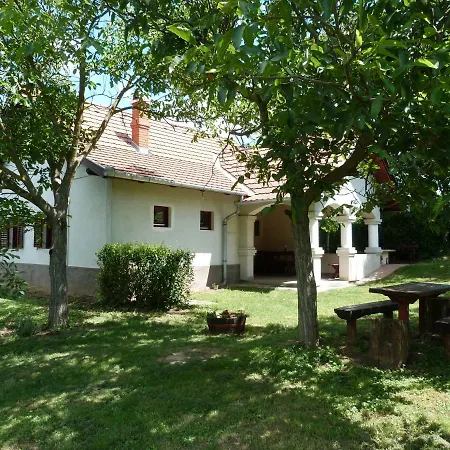 Istvan Pince Vendeghaz 4*